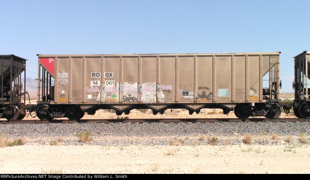 WB Unit Loaded Open Hooper Frt at Erie NV W-MdTrnSv-pshrs -34